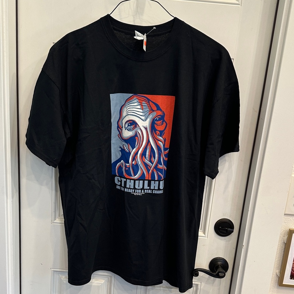 NWT XXL Black Graphic T-Shirt